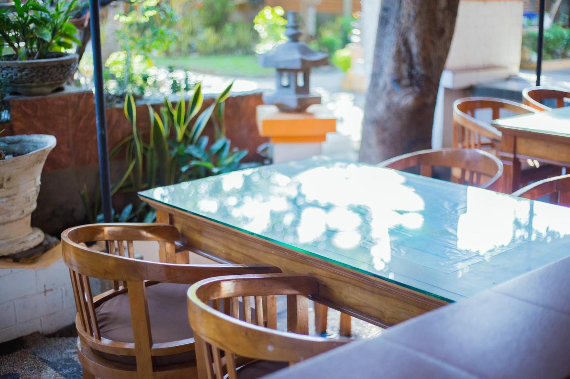 Deutsches-Eck Rikesti Hotel Lovina  Ngoại thất bức ảnh