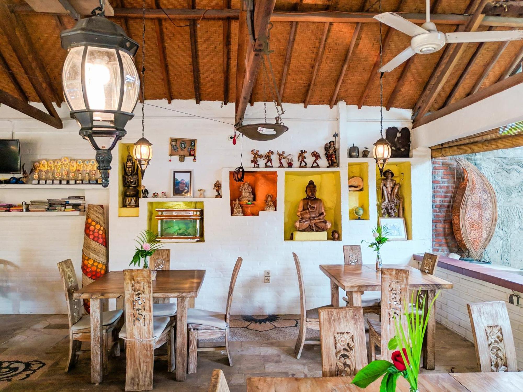 Deutsches-Eck Rikesti Hotel Lovina  Ngoại thất bức ảnh