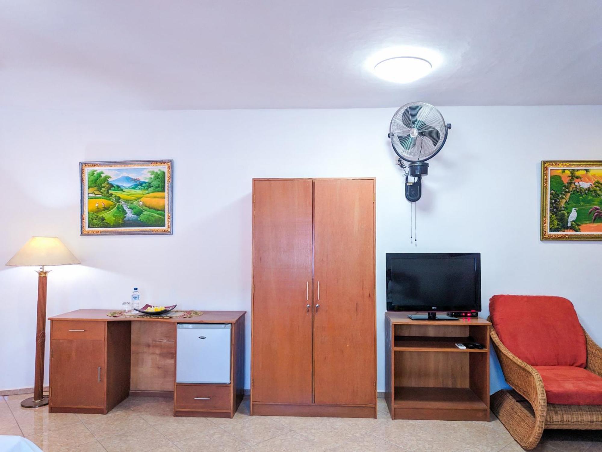 Deutsches-Eck Rikesti Hotel Lovina  Ngoại thất bức ảnh